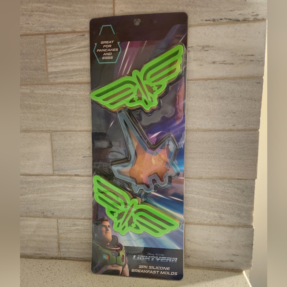 NWT Lightyear 3 Silicone Breakfast molds